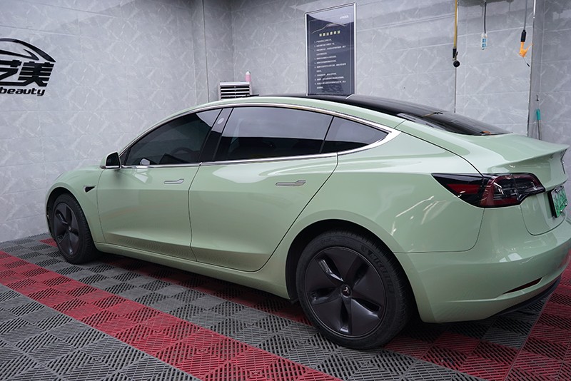 卡其绿 | 特斯拉Model 3装贴改色膜效果