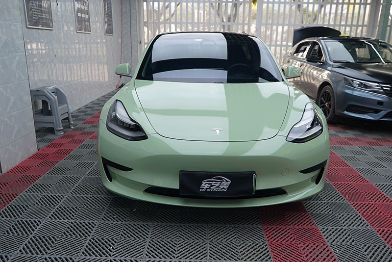 卡其绿 | 特斯拉Model 3装贴改色膜效果