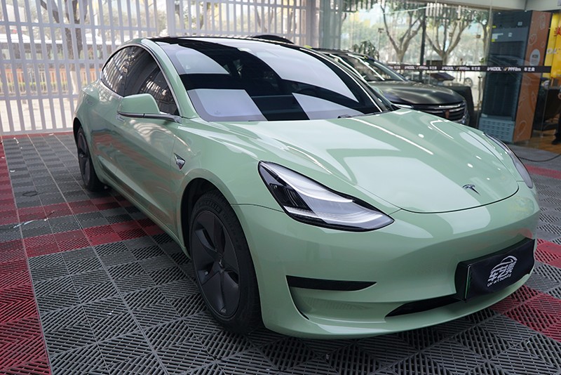 卡其绿 | 特斯拉Model 3装贴改色膜效果