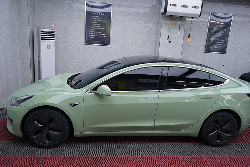 卡其绿 | 特斯拉Model 3装贴改色膜效果