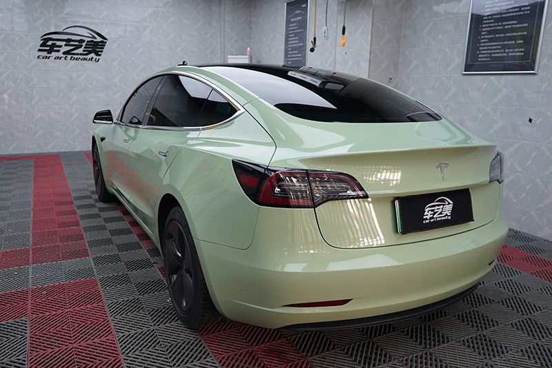 卡其绿 | 特斯拉Model 3装贴改色膜效果